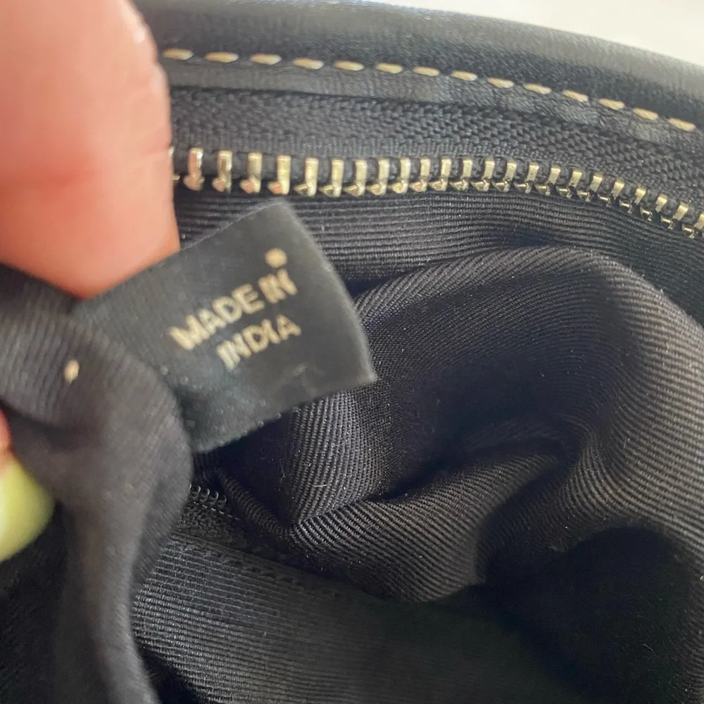 Coach black contrast stitch swingpack crossbody early 2000s excellent condition